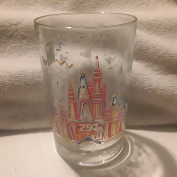 Disney World/ McDonalds 25th Anniversary Glass - Picture 1 of 4